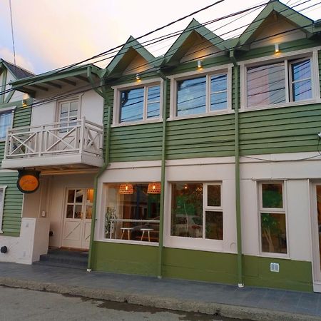 ホテル ロス カラファテス B＆B ウシュアイア エクステリア 写真