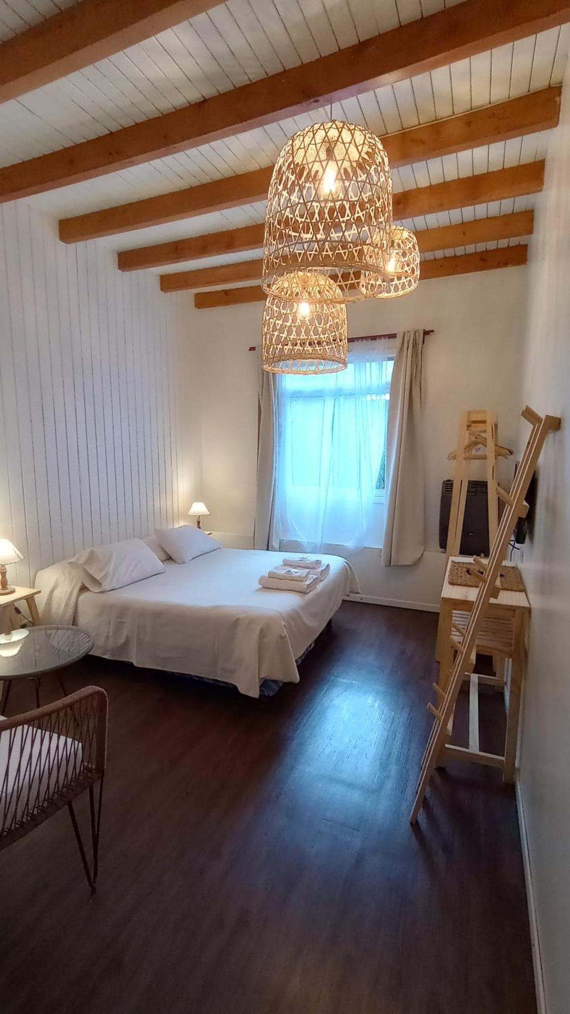 ホテル ロス カラファテス B＆B ウシュアイア エクステリア 写真