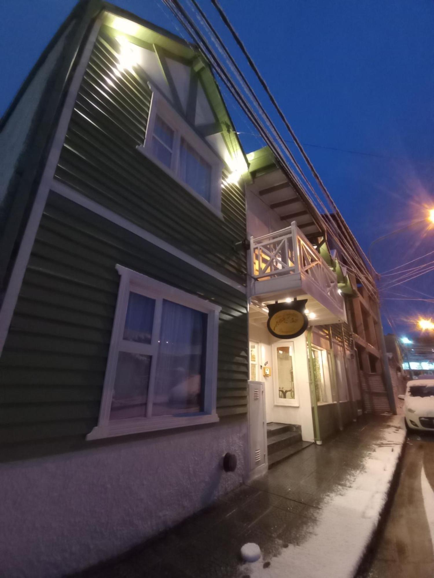 ホテル ロス カラファテス B＆B ウシュアイア エクステリア 写真