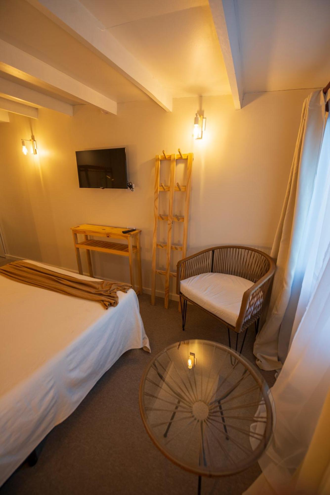 ホテル ロス カラファテス B＆B ウシュアイア エクステリア 写真
