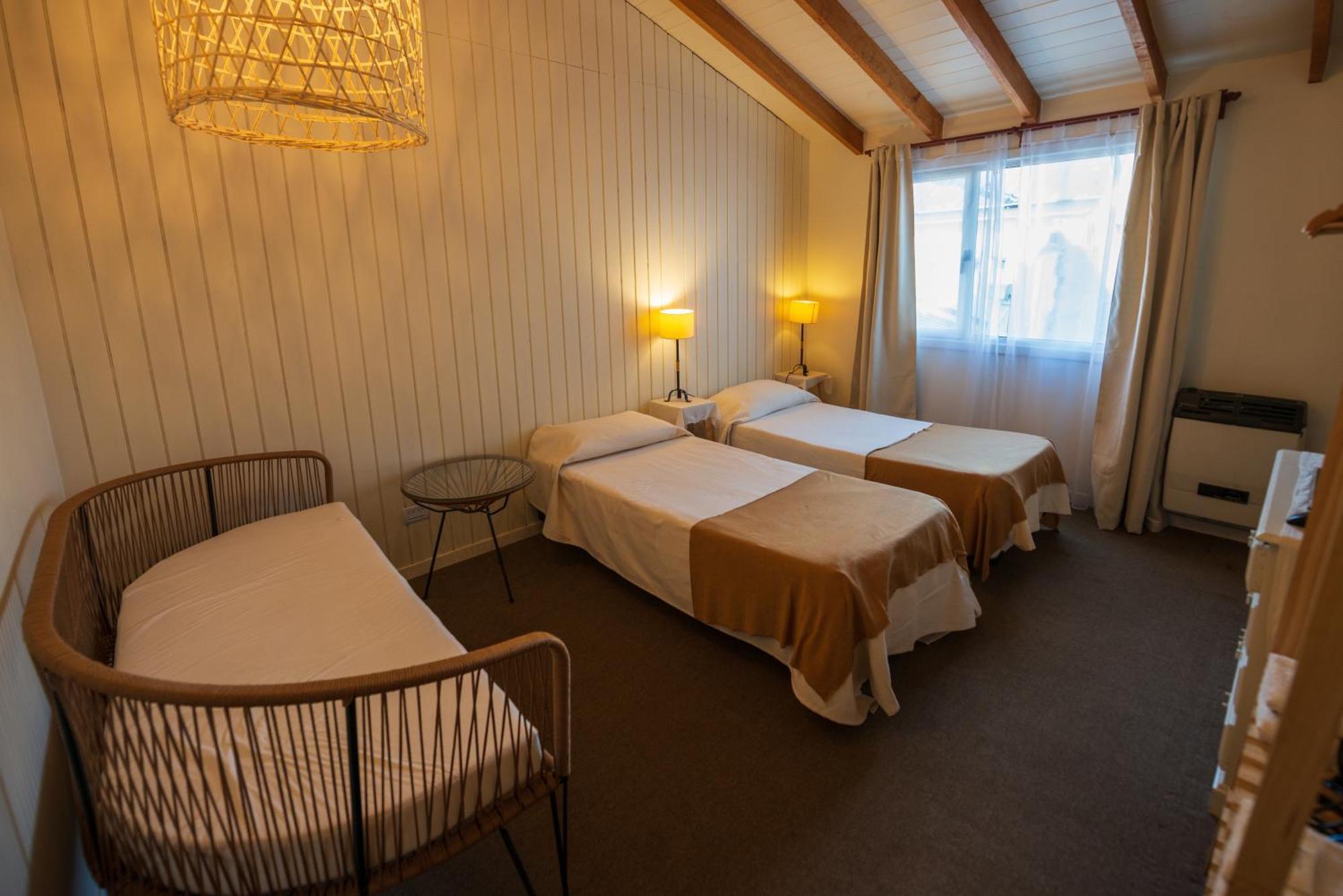ホテル ロス カラファテス B＆B ウシュアイア エクステリア 写真