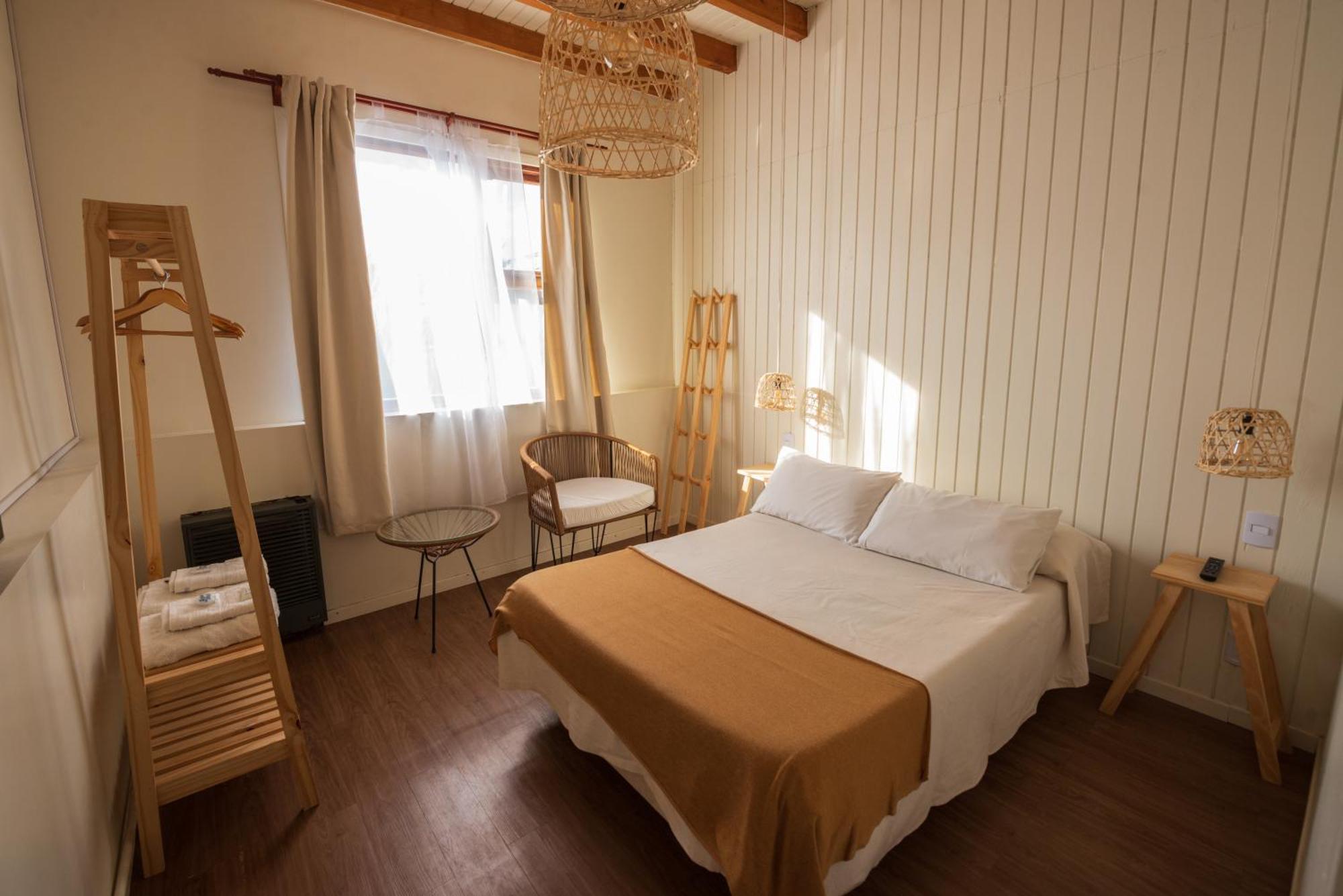 ホテル ロス カラファテス B＆B ウシュアイア エクステリア 写真